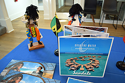 CATALYST TRAVEL WITH SANDALS